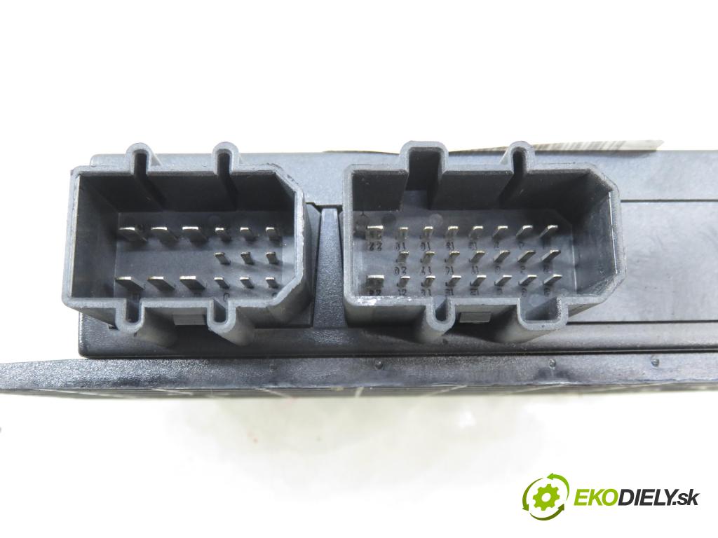 VW PASSAT B5.5 (3B3) SEDAN 2001 96,00 1.9 TDI - AWX 1896,00 MODUL komfortu 1C0959799B