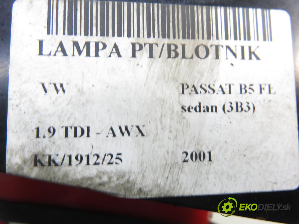 VW PASSAT B5.5 (3B3) SEDAN 2001 96,00 1.9 TDI - AWX 1896,00 Svetlo pravé zadné 3B5945096AE