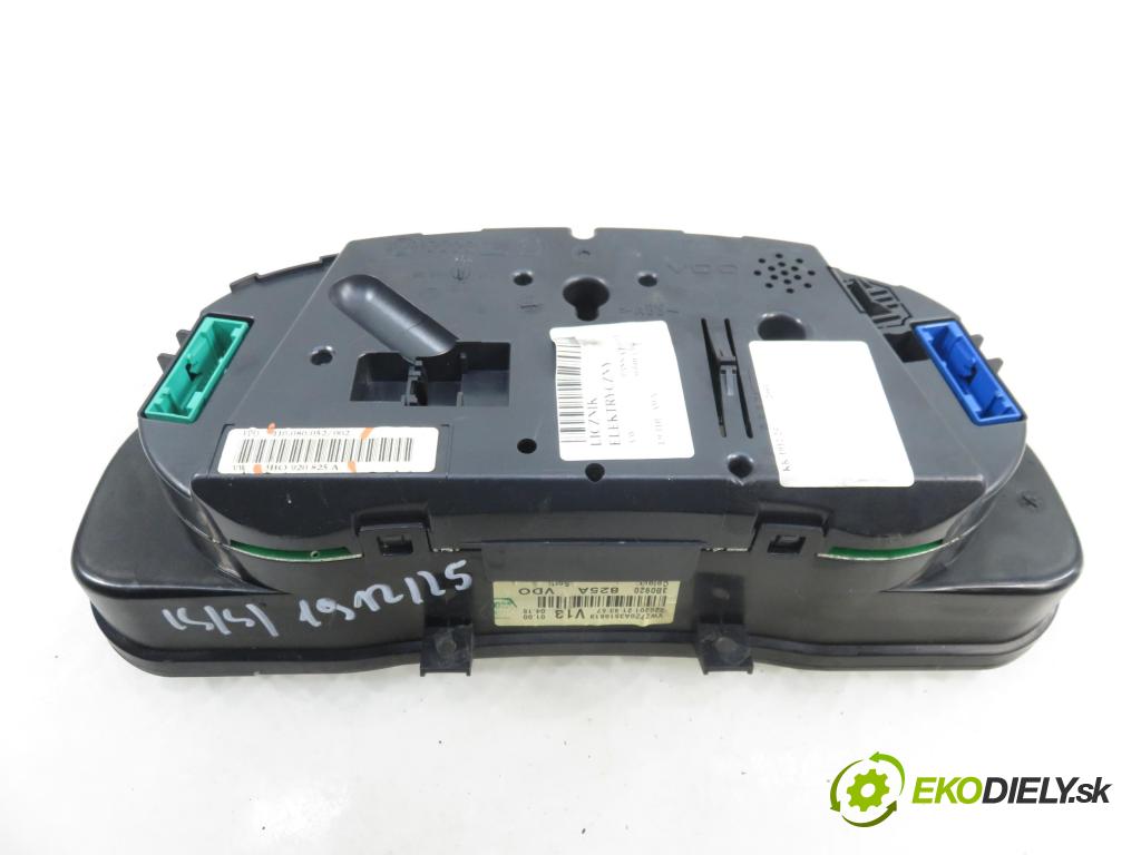 VW PASSAT B5.5 (3B3) SEDAN 2001 96,00 1.9 TDI - AWX 1896,00 Prístrojovka elektrický 3B0920825A ; 110080052002