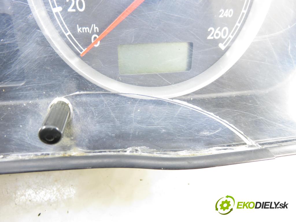 VW PASSAT B5.5 (3B3) SEDAN 2001 96,00 1.9 TDI - AWX 1896,00 Prístrojovka elektrický 3B0920825A ; 110080052002