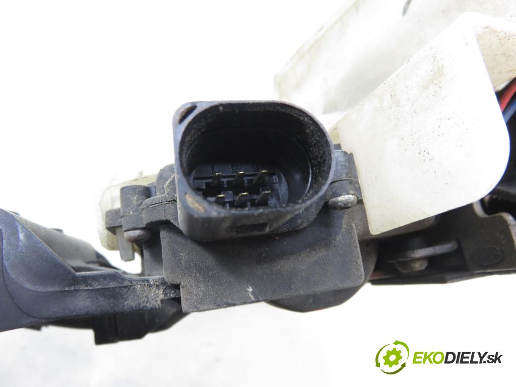 VW PASSAT B5.5 (3B3) SEDAN 2001 96,00 1.9 TDI - AWX 1896,00 zámok LTE