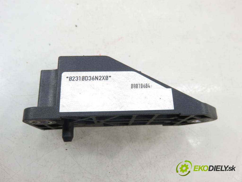 VW PASSAT B5.5 (3B3) SEDAN 2001 96,00 1.9 TDI - AWX 1896,00 Snímač nárazu 6Q0909606 ; 5WK42895 (Snímač nárazu)