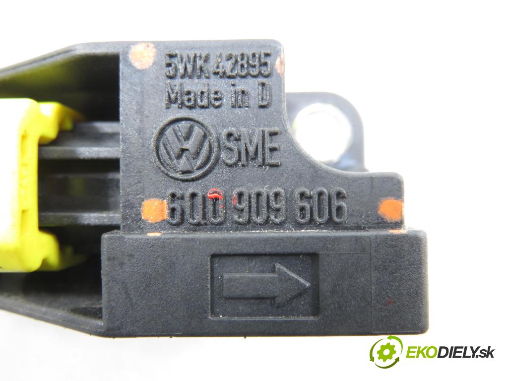 VW PASSAT B5.5 (3B3) SEDAN 2001 96,00 1.9 TDI - AWX 1896,00 Snímač nárazu 6Q0909606 ; 5WK42895 (Snímač nárazu)