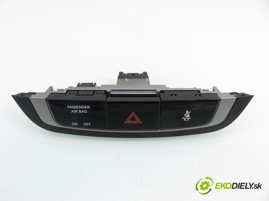 HYUNDAI ix35 (LM, EL, ELH) SUV 2011 135,00 2.0 CRDi 4WD 184 - D4HA 1995,00 prepínač výstražných (núdzových) 937902S100BLH