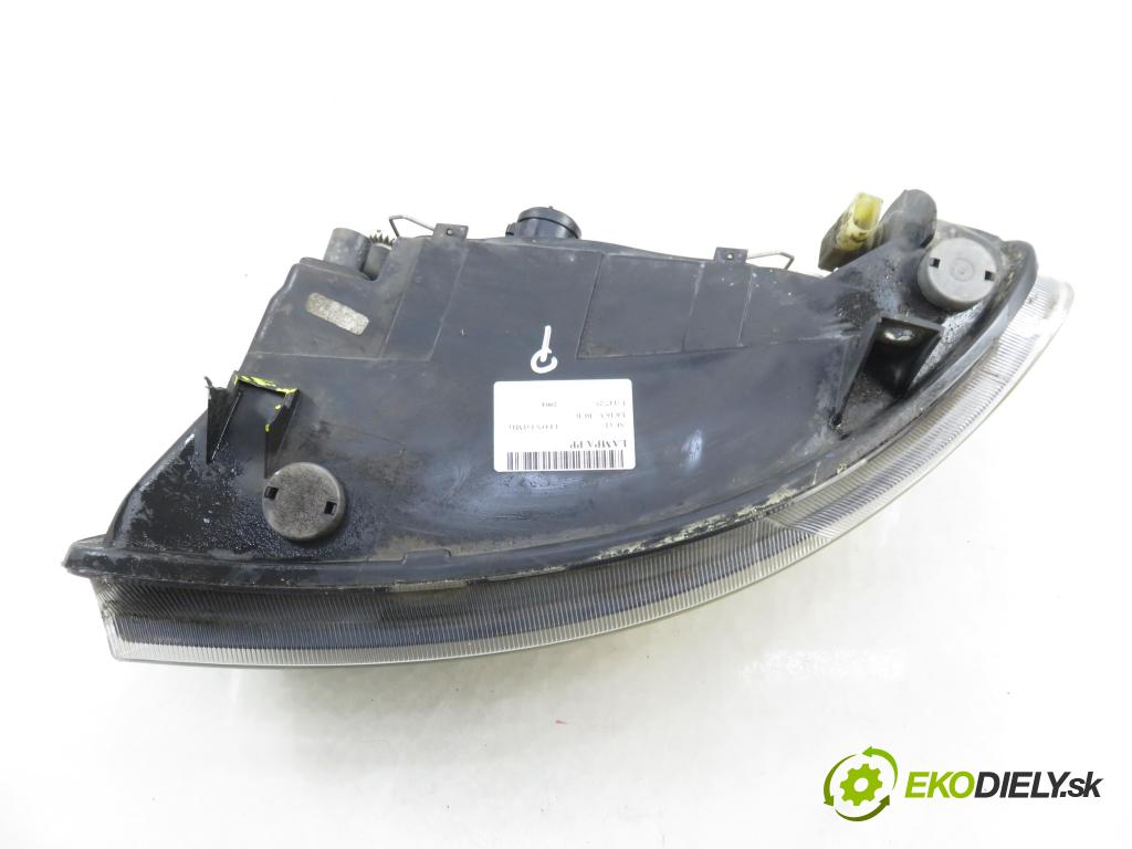 SEAT LEON (1M1) HB 2004 77,00 1.6 16 V - BCB 1598,00 Svetlo PP 1M1941002D