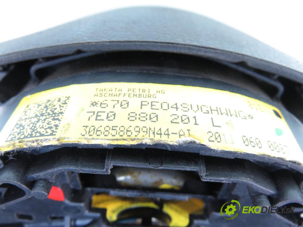 VW POLO (6R, 6C) HB 2010 44,00 1.2 - CGPB 1198,00 AirBag air BAG volantu 7E0880201L