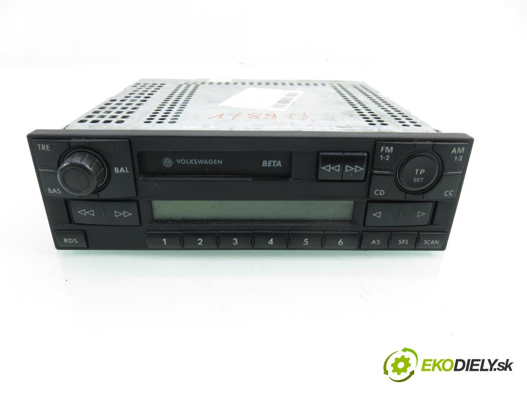 VW BORA (1J2) SEDAN 1999 74,00 1.6 - AKL 1595,00 RADIO Modul 1J0035152E