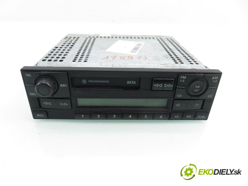 VW BORA (1J2) SEDAN 1999 74,00 1.6 - AKL 1595,00 RADIO Modul 1J0035152E