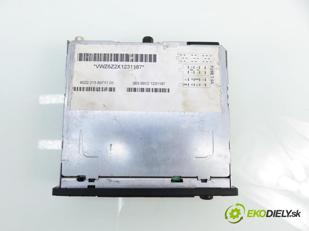 VW BORA (1J2) SEDAN 1999 74,00 1.6 - AKL 1595,00 RADIO Modul 1J0035152E