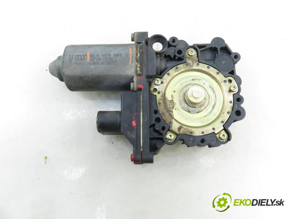 AUDI A3 (8L1) HB 2002 74,00 1.9 TDI - AXR 1896,00 Motorček sťahovania okien LP 8L4959801C