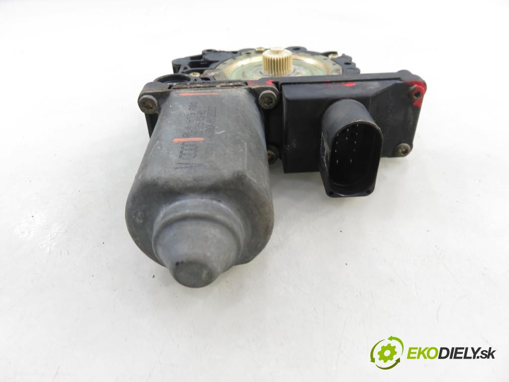 AUDI A3 (8L1) HB 2002 74,00 1.9 TDI - AXR 1896,00 Motorček sťahovania okien LP 8L4959801C