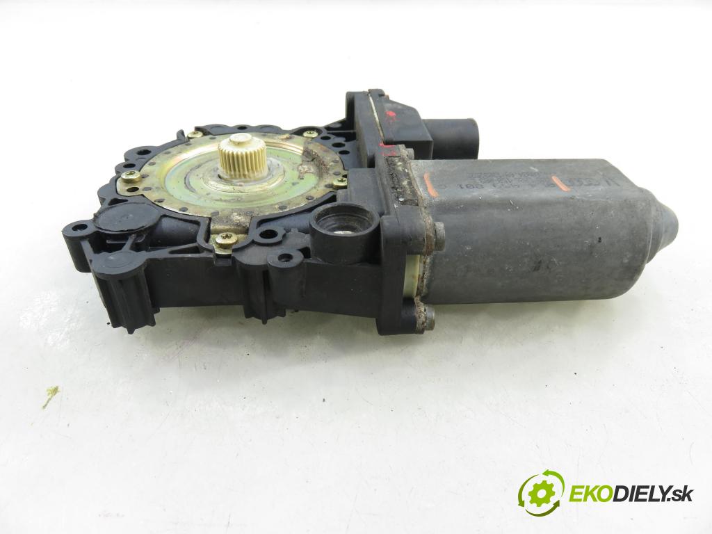 AUDI A3 (8L1) HB 2002 74,00 1.9 TDI - AXR 1896,00 Motorček sťahovania okien LP 8L4959801C