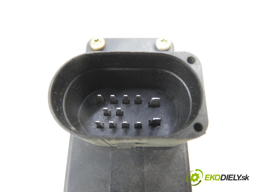 AUDI A3 (8L1) HB 2002 74,00 1.9 TDI - AXR 1896,00 Motorček sťahovania okien pravé zadné 8L4959802A