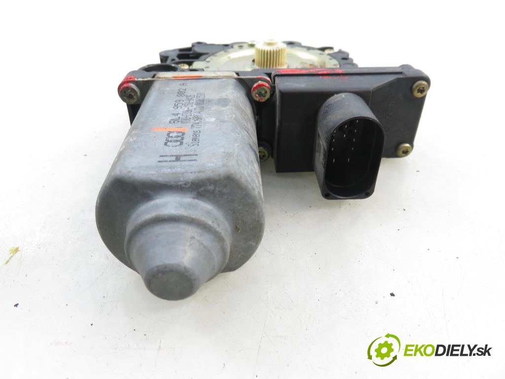 AUDI A3 (8L1) HB 2002 74,00 1.9 TDI - AXR 1896,00 Motorček sťahovania okien pravé zadné 8L4959802A