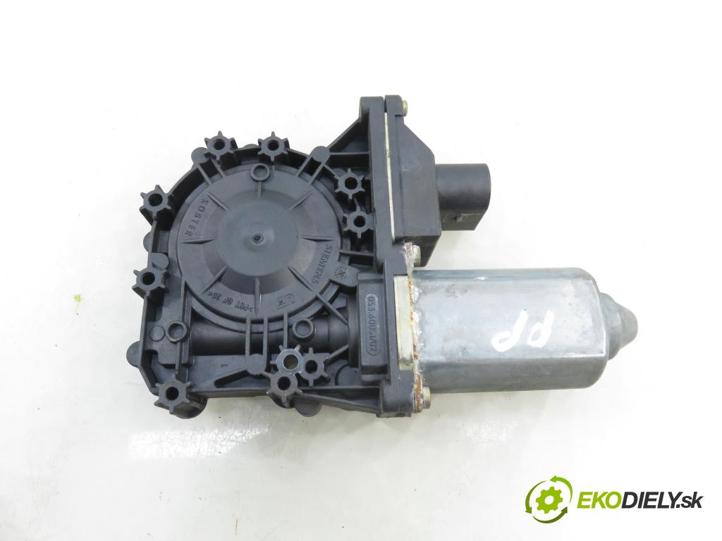 AUDI A3 (8L1) HB 2002 74,00 1.9 TDI - AXR 1896,00 Motorček sťahovania okien PP 8L1959802C