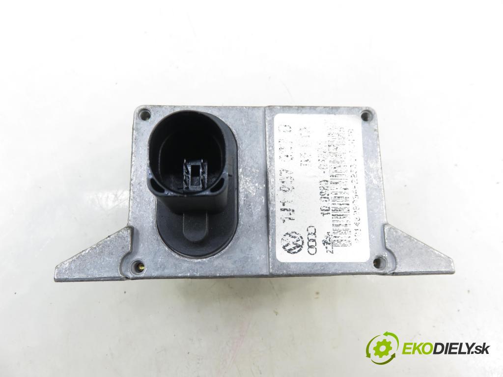 AUDI A3 (8L1) HB 2002 74,00 1.9 TDI - AXR 1896,00 snímač ESP 1J0907655A