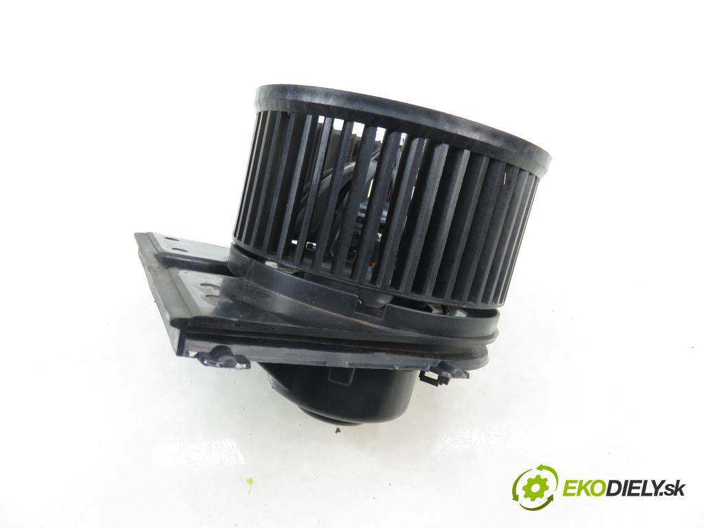 AUDI A3 (8L1) HB 2002 74,00 1.9 TDI - AXR 1896,00 Ventilátor vetráku 2002221