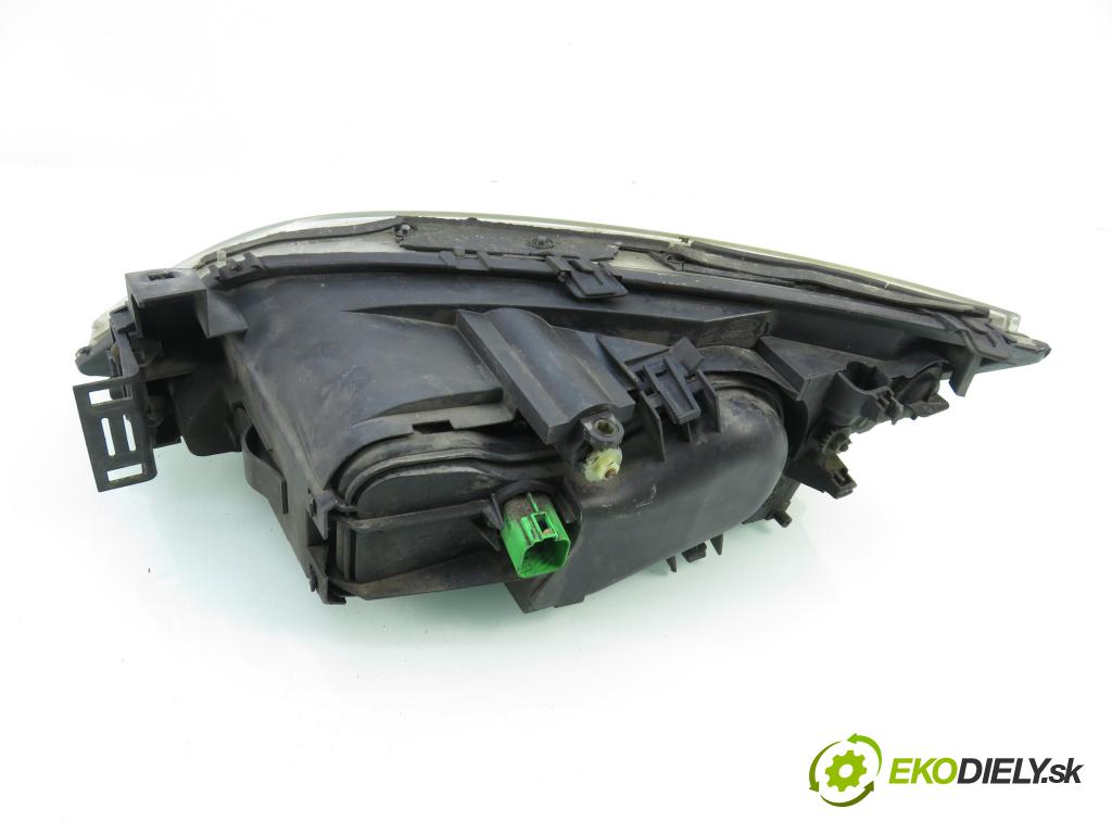 FORD MONDEO III (B5Y) LIFTBACK 2004 114,00 2.2 TDCi - QJBA 2198,00 Svetlo PP 1S7113005AK