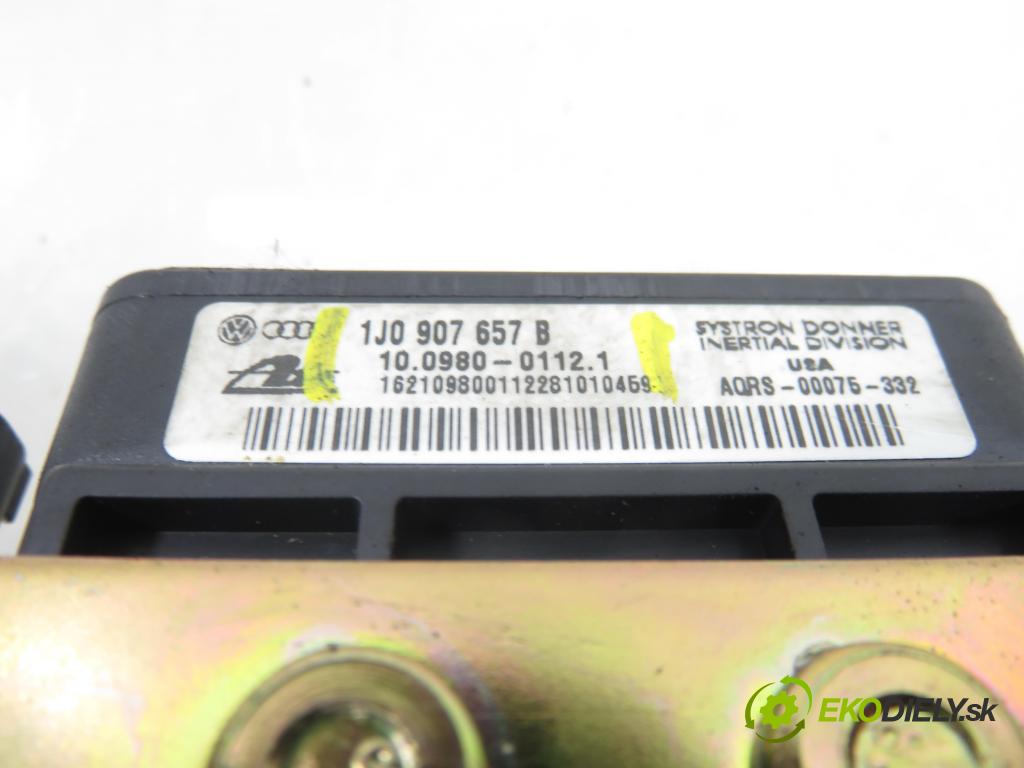 AUDI A3 (8L1) HB 2000 81,00 1.9 TDI - ASV 1896,00 Snímač ESP 1J0907657B ; 1J1907637B ; 1J097651A