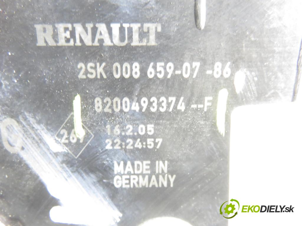 RENAULT SCENIC II (JM0/1_) MINIVAN 2006 78,00 1.5 dCi 106 - K9K 732 1461,00 světlo levé zadní