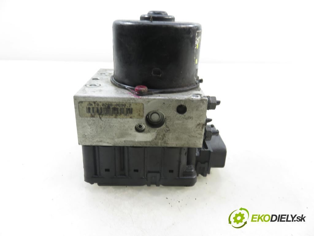 PEUGEOT 206 CC (2D) CABRIO 2002 80,00 1.6 16V - NFU 1587,00 pumpa ABS 10094811083 ; 9632539480 ; 10020401944 (Pumpa ABS)