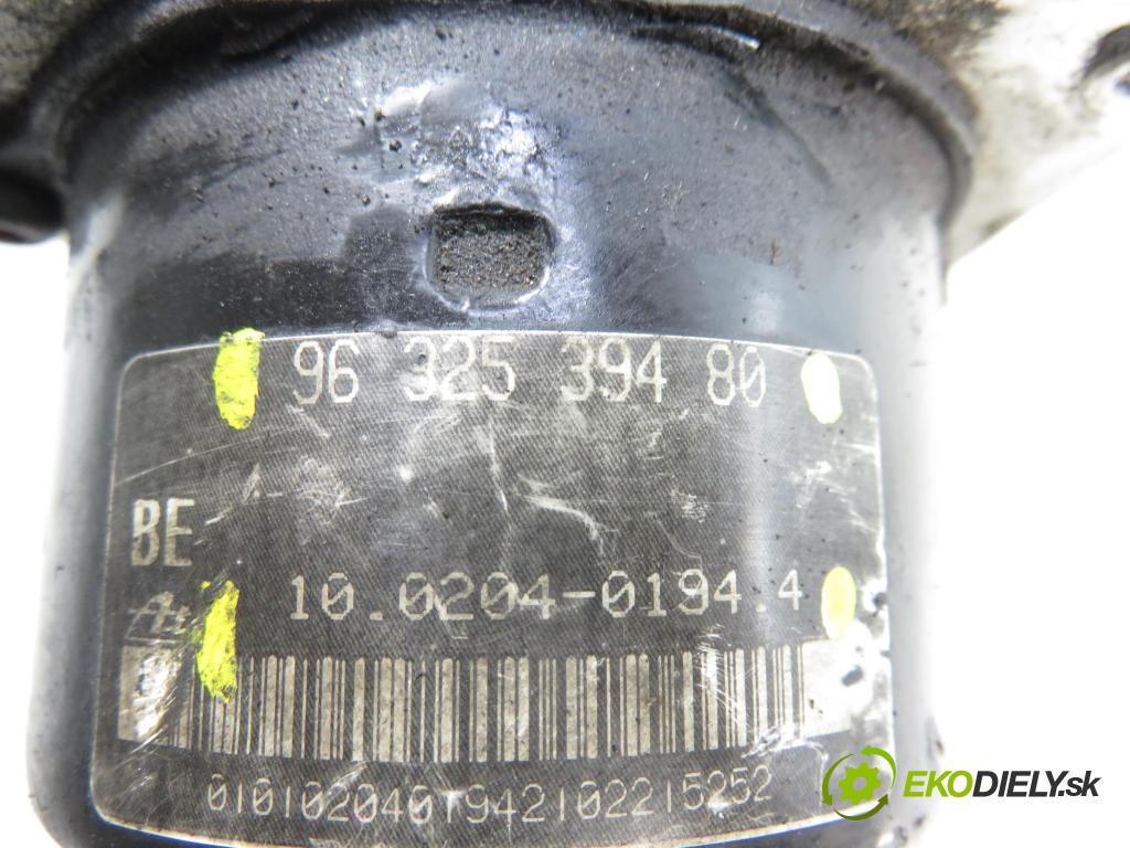 PEUGEOT 206 CC (2D) CABRIO 2002 80,00 1.6 16V - NFU 1587,00 pumpa ABS 10094811083 ; 9632539480 ; 10020401944 (Pumpa ABS)