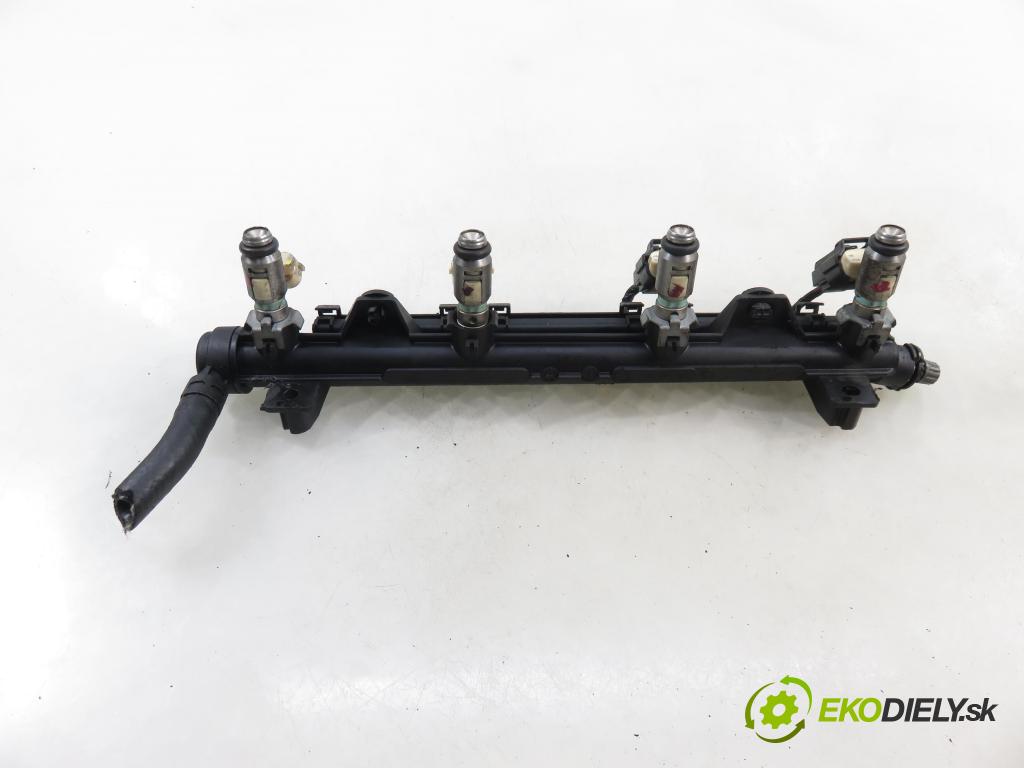 VW GOLF V (1K1) HB 2005 55,00 1.4 16V - BCA 1390,00 Lišta vstrekovacia 036031AC ; IWP163 (Vstrekovacia lišta)