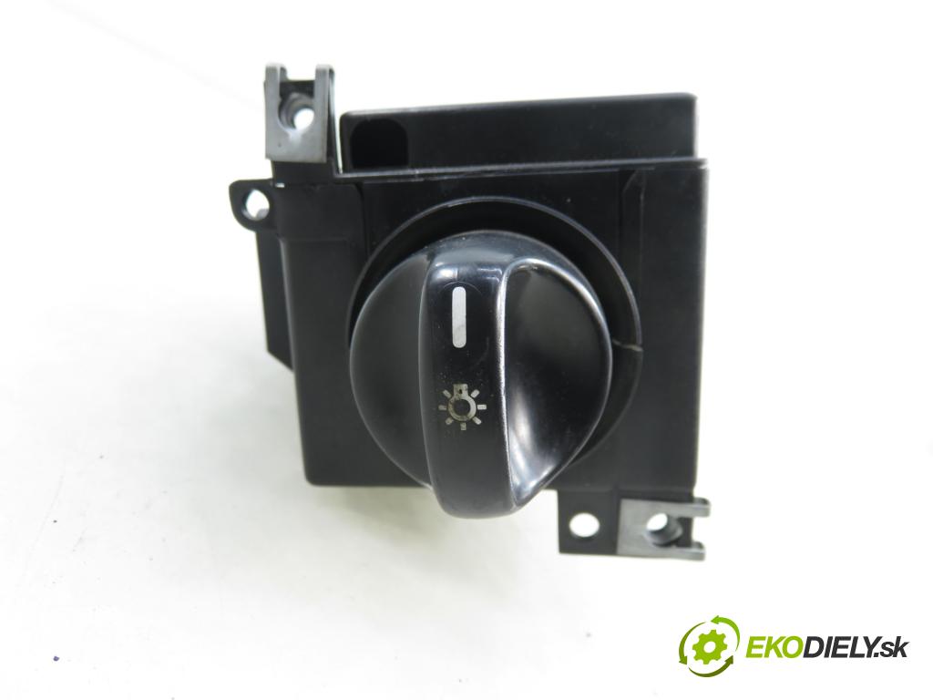 MERCEDES-BENZ KLASA A (W168) HB 2001 55,00 A 160 CDI 75 - OM 668.940 1689,00 prepínač svetlá 1685450104