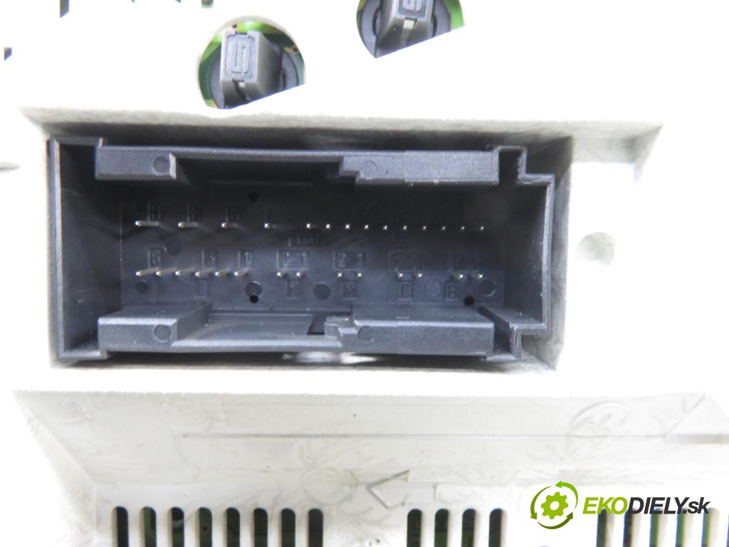 MERCEDES-BENZ KLASA A (W168) HB 2001 55,00 A 160 CDI 75 - OM 668.940 1689,00 Prístrojovka elektrický A1685407611