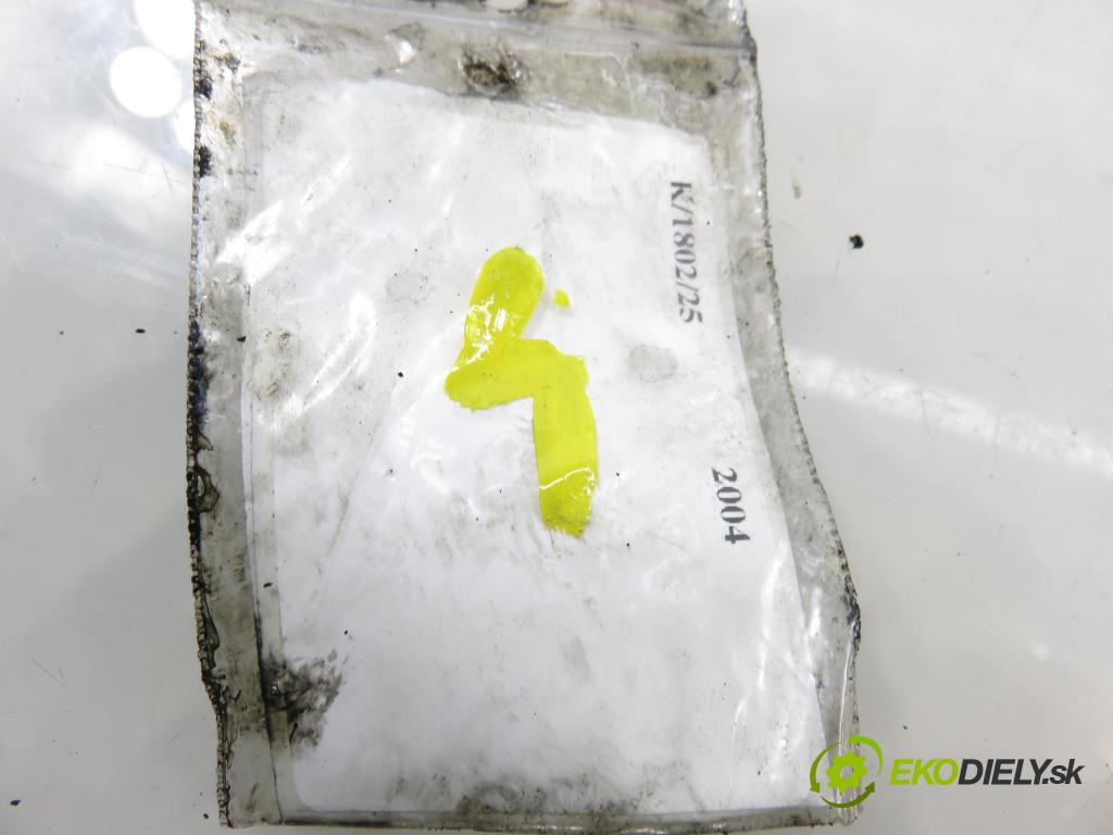 CITROEN XSARA PICASSO (N68) MINIVAN 2004 80,00 1.6 HDi 109 - 9HY (DV6TED4) 1560,00 vstrekovač 0445110188 (Vstrekovač paliva)