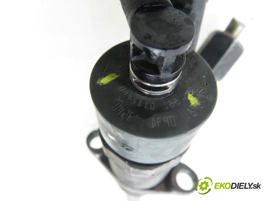 CITROEN XSARA PICASSO (N68) MINIVAN 2004 80,00 1.6 HDi 109 - 9HY (DV6TED4) 1560,00 vstrekovač 0445110188 (Vstrekovač paliva)