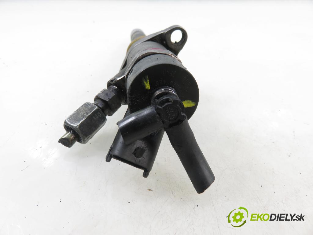 CITROEN XSARA PICASSO (N68) MINIVAN 2004 80,00 1.6 HDi 109 - 9HY (DV6TED4) 1560,00 vstrekovač 0445110188 (Vstrekovač paliva)