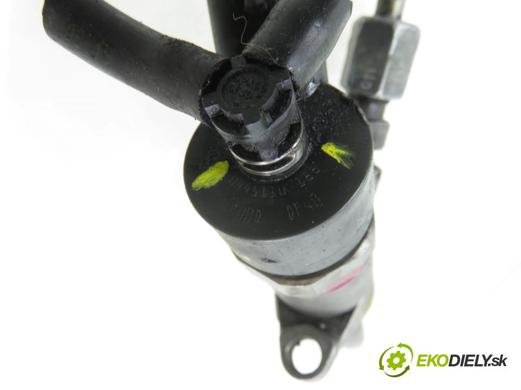 CITROEN XSARA PICASSO (N68) MINIVAN 2004 80,00 1.6 HDi 109 - 9HY (DV6TED4) 1560,00 vstrekovač 0445110188 (Vstrekovač paliva)