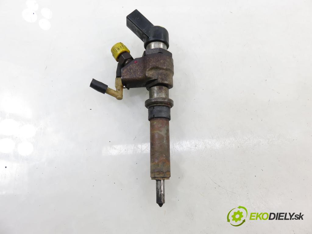 PEUGEOT 307 (3A/C) HB 2003 66,00 2.0 HDi 90 - RHY (DW10TD) 1997,00 vstrekovač 9636819380 (Vstrekovač paliva)