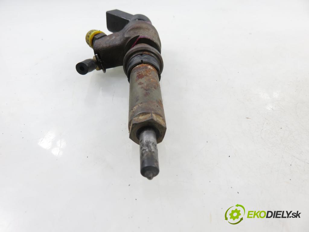 PEUGEOT 307 (3A/C) HB 2003 66,00 2.0 HDi 90 - RHY (DW10TD) 1997,00 vstrekovač 9636819380 (Vstrekovač paliva)