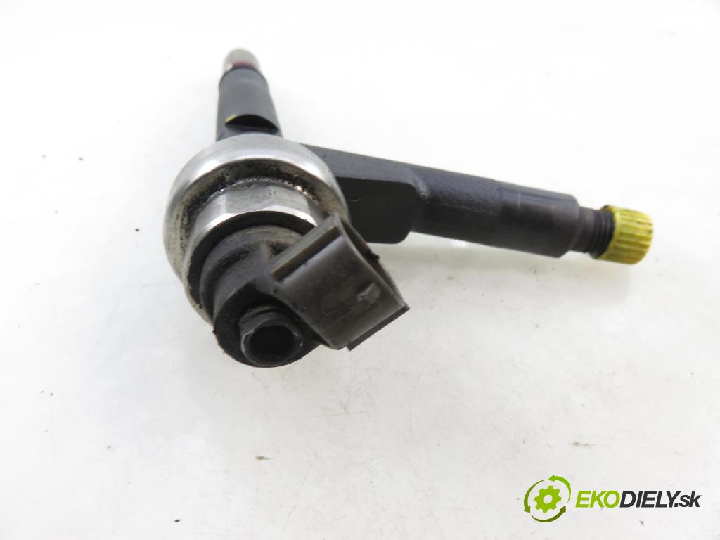 OPEL MERIVA A nadwozie wielkoprzestrzenne (MPV) (X03) HB 2004 74,00 1.7 CDTI 100 - Z 17 DTH 1686,00 vstrekovač 8973138612 (Vstrekovač paliva)