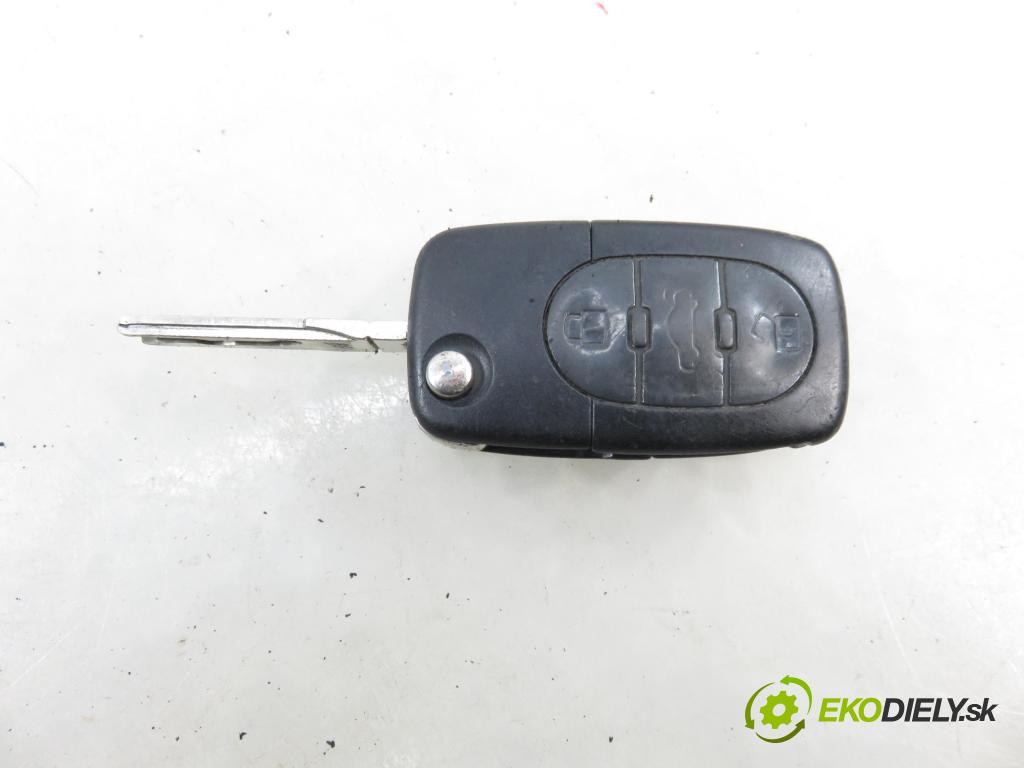 AUDI A3 (8L1) HB 2002 74,00 1.9 TDI - AXR 1896,00 spinačka / zámky 4B0905851G
