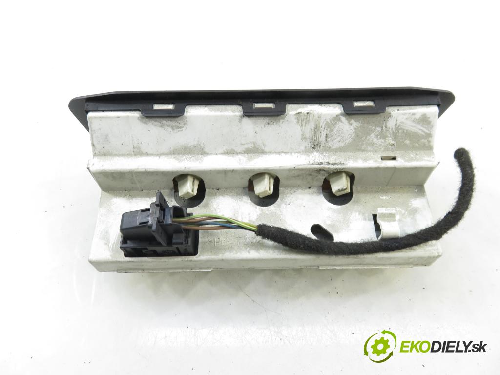 PEUGEOT 206 CC (2D) CABRIO 2002 80,00 1.6 16V - NFU 1587,00 ZOBRAZIT: 9641014877