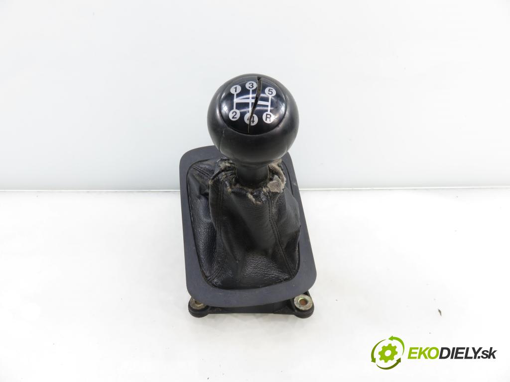 OPEL ZAFIRA A Nadwozie Wielkopojemne (MPV) (T98)  MINIVAN 2001 74,00 2.0 DTI 16V 101 - Y 20 DTH 1995,00 ZVEDÁK: