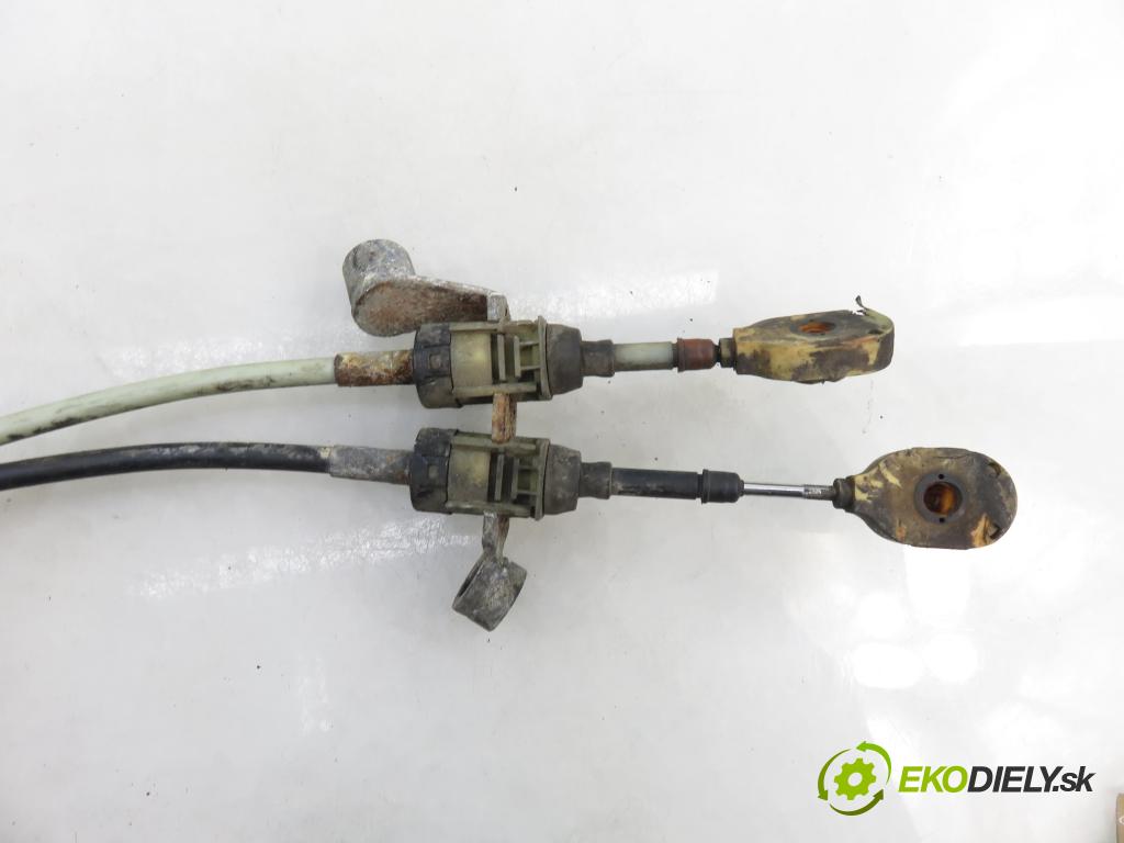 OPEL ZAFIRA A Nadwozie Wielkopojemne (MPV) (T98)  MINIVAN 2001 74,00 2.0 DTI 16V 101 - Y 20 DTH 1995,00 ZVEDÁK: