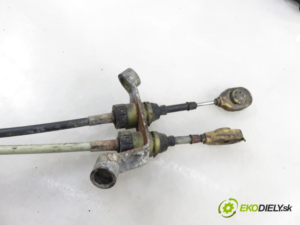 OPEL ZAFIRA A Nadwozie Wielkopojemne (MPV) (T98)  MINIVAN 2001 74,00 2.0 DTI 16V 101 - Y 20 DTH 1995,00 ZVEDÁK: