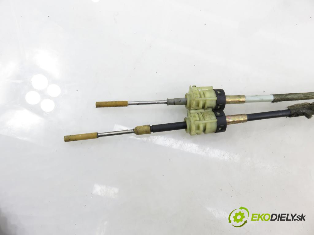 OPEL ZAFIRA A Nadwozie Wielkopojemne (MPV) (T98)  MINIVAN 2001 74,00 2.0 DTI 16V 101 - Y 20 DTH 1995,00 ZVEDÁK: