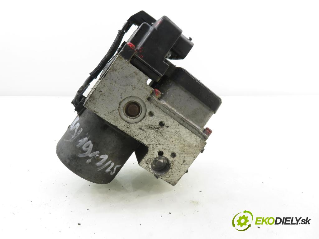 VW PASSAT B5.5 (3B3) SEDAN 2001 96,00 1.9 TDI - AWX 1896,00 pumpa ABS 0273004573 (Pumpa ABS)