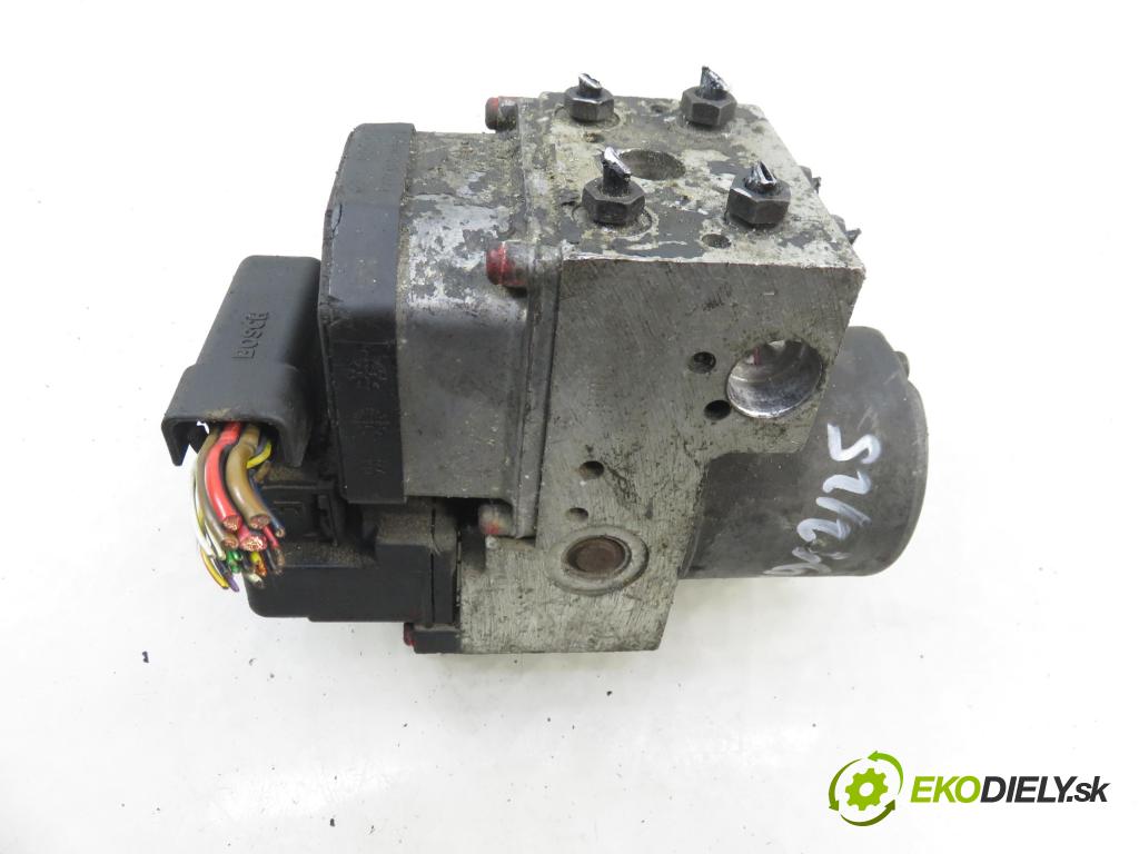 VW PASSAT B5.5 (3B3) SEDAN 2001 96,00 1.9 TDI - AWX 1896,00 pumpa ABS 0273004573 (Pumpa ABS)