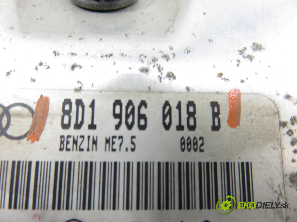 AUDI A3 (8L1) HB 2001 92,00 1.8 - AGN 1781,00 řídící jednotka motora 8D906018B ; 0261206906
