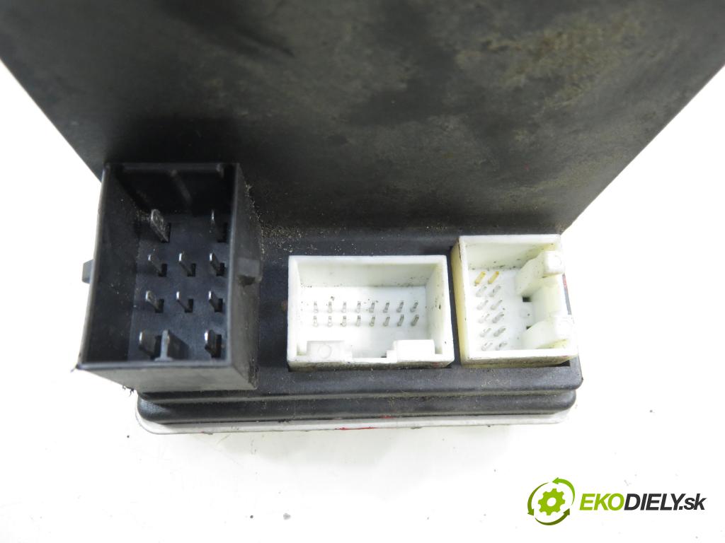 AUDI A3 (8L1) HB 2001 92,00 1.8 - AGN 1781,00 pumpa zámku centrálneho 8D0862257