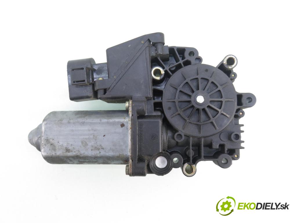 AUDI A3 (8L1) HB 2001 92,00 1.8 - AGN 1781,00 motorek sťahovaní oken PP