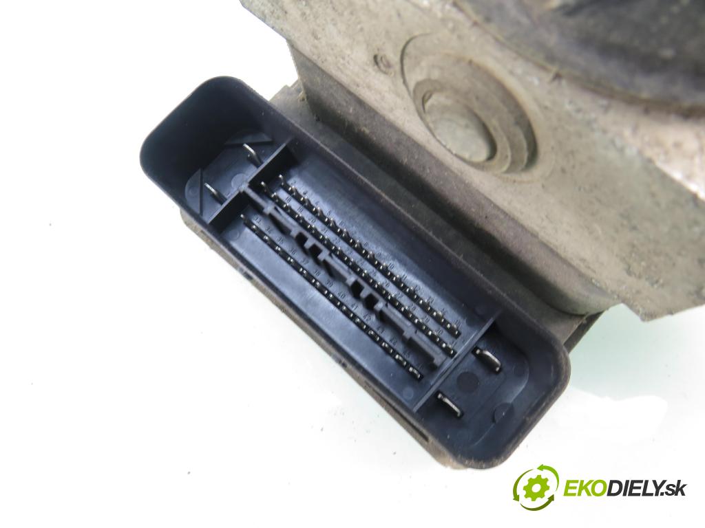 AUDI A3 (8L1) HB 2001 92,00 1.8 - AGN 1781,00 pumpa ABS 1C0907379E ; 1009600333 (Pumpa ABS)