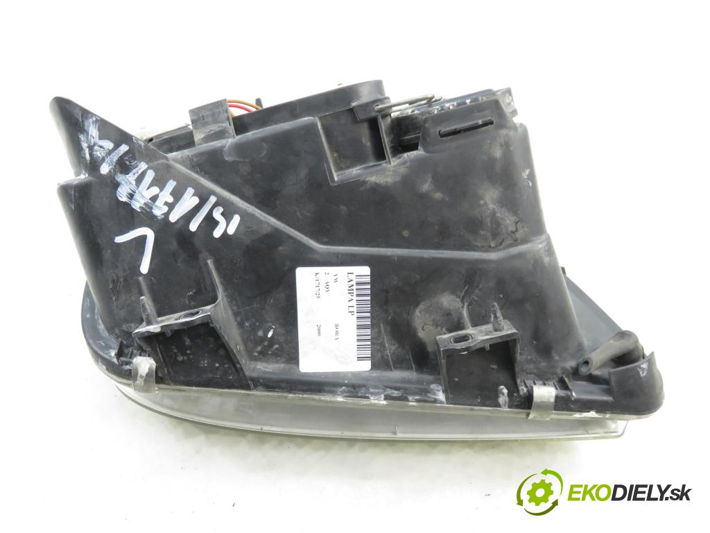 VW BORA (1J2) SEDAN 2000 85,00 2 - AQY 1984,00 Svetlo LP