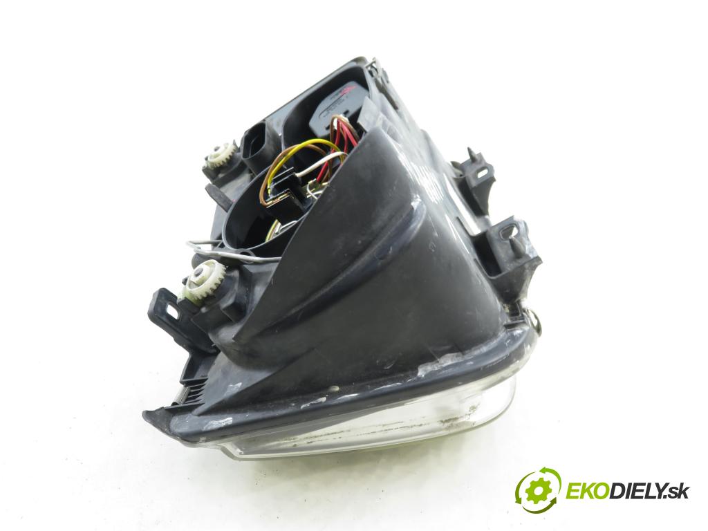 VW BORA (1J2) SEDAN 2000 85,00 2 - AQY 1984,00 Svetlo LP